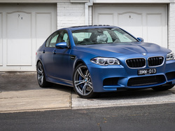 Niebieskie, BMW M5 F10